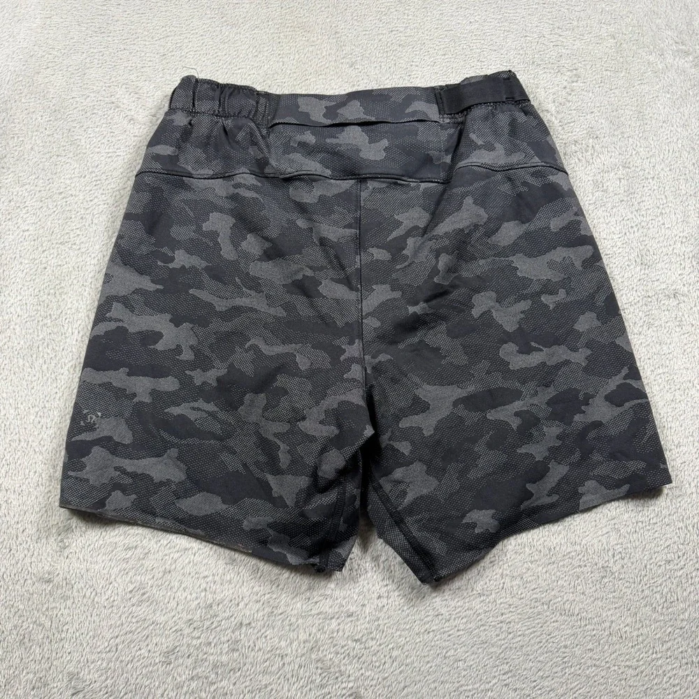Lululemon Surge Shorts Mens Small Black Camo 6